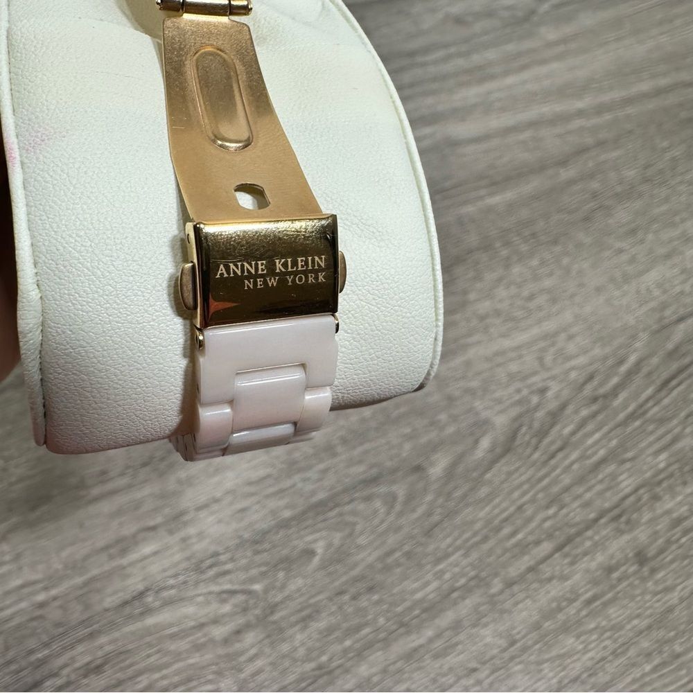 ANNE KLEIN NUDE ROSE CRYSTAL CERAMIC‎ WRIST WATCH NWT - Picture 3 of 11